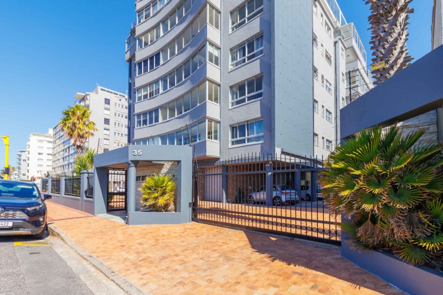To Let 1 Bedroom Property for Rent in Mouille Point Western Cape